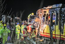 Unfall mit Tanklaster und Stadtbahn - Jason Tschepljakow/dpa