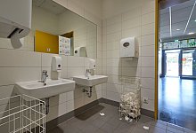 Blick in Schultoilette - J&ouml;rg Carstensen/dpa