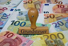 Stempel und Grundsteuer - picture alliance / ZB