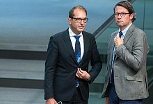 Andreas Scheuer und Alexander Dobrindt - Foto: Jens B&uuml;ttner/dpa-Zentralbild/dpa
