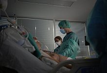 Intensivstation - Foto: David Zorrakino/EUROPA PRESS/dpa