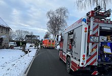 Defekte Heizung in Lemgo - drei Verletzte - Feuerwehr Lemgo/dpa