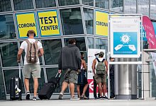 Corona-Teststation - Foto: Matthias Balk/dpa