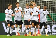 Gro&szlig;er Jubel - Foto: Swen Pf&ouml;rtner/dpa