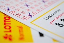 Angekreuzter Lottoschein - Franziska Gabbert/dpa-tmn