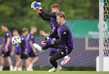 Alexander Nübel und Manuel Neuer - Christian Charisius/dpa