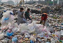 Plastikmüll in Pakistan - K.M. Chaudary/AP/dpa