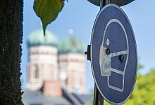 In Deutschland gibt es t&auml;glich Zehntausende best&auml;tigte Corona-Infektionen. - Peter Kneffel/dpa