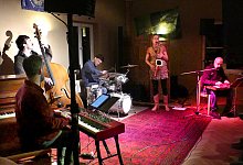 Mavi D&uuml;nya - Rudi Rudolph