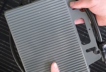 Boom bei Balkonkraftwerken - Sebastian Willnow/dpa