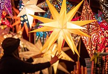 Es gibt wieder Weihnachtsm&auml;rkte - Foto: Friso Gentsch/dpa