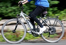 E-Bikes - Foto: Roland Weihrauch/dpa