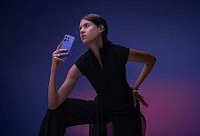 Motorola Edge 50 Pro in Luxe Lavender - Motorola/dpa-tmn