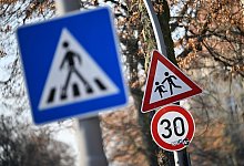 Verkehr - Schilder - Sebastian Christoph Gollnow/dpa