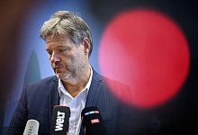 Wirtschaftsminister Robert Habeck (Gr&uuml;ne) muss dieser Tage viel Kritik f&uuml;r die Gasumlage einstecken. - Bernd von Jutrczenka/dpa