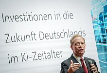 Microsoft zu Investitionen in Deutschland - Kay Nietfeld/dpa