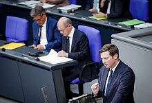 Der parlamentarische Staatssekret&auml;r im Finanzministerium, Florian Toncar, stellt die Haushaltspl&auml;ne stellvertretend f&uuml;r Finanzminiter Christian Lindner im Bundestag vor. - Kay Nietfeld/dpa