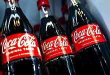 Warnstreik bei Coca-Cola – Gewerkschaft fordert mehr Lohn - Sina Schuldt/dpa