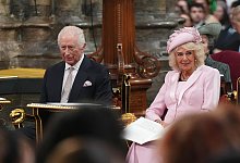 König Charles III. und Königin Camilla - Aaron Chown/PA Wire/dpa