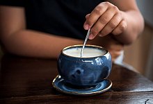 In den letzten gut 50 Jahren hat sich der Kuhmilch-Verbrauch pro Kopf fast halbiert. - Sina Schuldt/dpa