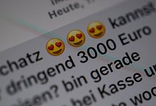 Teurer Internet-Flirt - Foto: Sebastian Gollnow/dpa