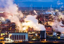 Industrie - Julian Stratenschulte/dpa