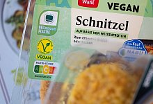 Veggie-Produkte - Veganes Schnitzel - Marijan Murat/dpa