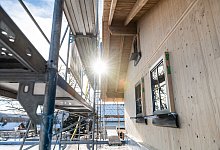 Ein Gerüst auf einem Neubau - Silas Stein/dpa/dpa-tmn