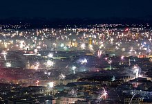 Feuerwerk - Foto: Matthias Balk/dpa/Archivbild
