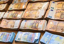 W&auml;hrend der Corona-Pandemie ist das weltweite Privatverm&ouml;gen gestiegen - allerdings profitieren davon nur einige wenige Superreiche. - Silas Stein/dpa