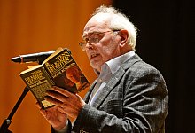 nic-0950b - 1 - 1 - Nicole Ellerbrake