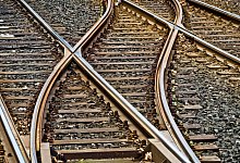 Gleise - Symbolbild: Pixabay