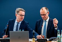 CDU-Generalsekretär Linnemann mit Parteichef Merz - Michael Kappeler/dpa