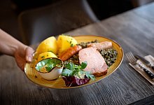 Mehrwertsteuer in der Gastronomie -DEHOGA Niedersachsen - Sina Schuldt/dpa