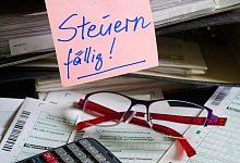 Steuererkl&auml;rung - Foto: Hans-J&uuml;rgen Wiedl/dpa