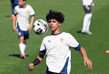 Ronaldos Sohn Cristiano in Portugals U15 - Armando Franca/AP/dpa
