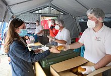 DRK im Einsatz - Foto: Thomas Frey/dpa
