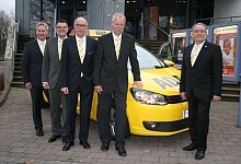 Zufrieden mit dem Reformprozess: Der Vorstand des ADAC Ostwestfalen-Lippe mit Heinz Sasse (Verkehr), Gesch&auml;ftsf&uuml;hrer Martin Freidank, dem Vorsitzenden Albert L&ouml;hr, Bernd Noltekuhlmann (Sport) und Dieter G&ouml;sling (Ortsclubs, v. l.). - Torsten Wegener