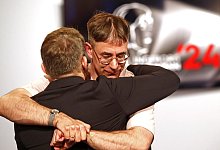 Umarmung - Gert Eggenberger/APA/dpa