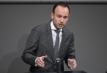 Nikolas L&ouml;bel - Foto: Carsten Koall/dpa