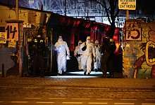 Polizei durchsucht Bauwagengel&auml;nde - Annette Riedl/dpa