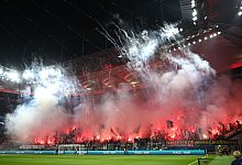Eintracht-Fans - Arne Dedert/dpa