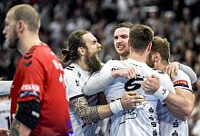 Jubel - Foto: Axel Heimken/dpa
