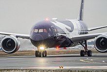 Boeing 787-9 mit Sonderlackierung &laquo;100 Jahre Lufthansa&raquo; - Andreas Arnold/dpa