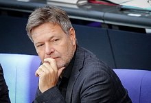 Robert Habeck (B&uuml;ndnis 90/Die Gr&uuml;nen), Bundesminister f&uuml;r Wirtschaft und Klimaschutz, sucht nach einer Alternative zur Gasumlage. - Kay Nietfeld/dpa