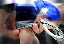 Schl&auml;ge unter Freunden - SYMBOLFOTO: DPA