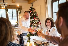 Ein besseres Bauchgef&uuml;hl an den Festtagen - Foto: Halfpoint/Westend61/dpa-tmn