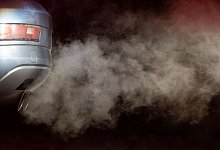 CO2-Ausstoß eines Verbrennerautos - Marijan Murat//dpa