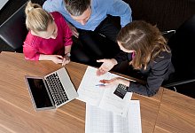 Finanzierung - Monique W&uuml;stenhagen/dpa-tmn