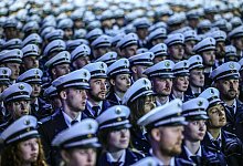 Vereidigungsfeier von Polizei-Anw&auml;rtern - Oliver Berg/dpa